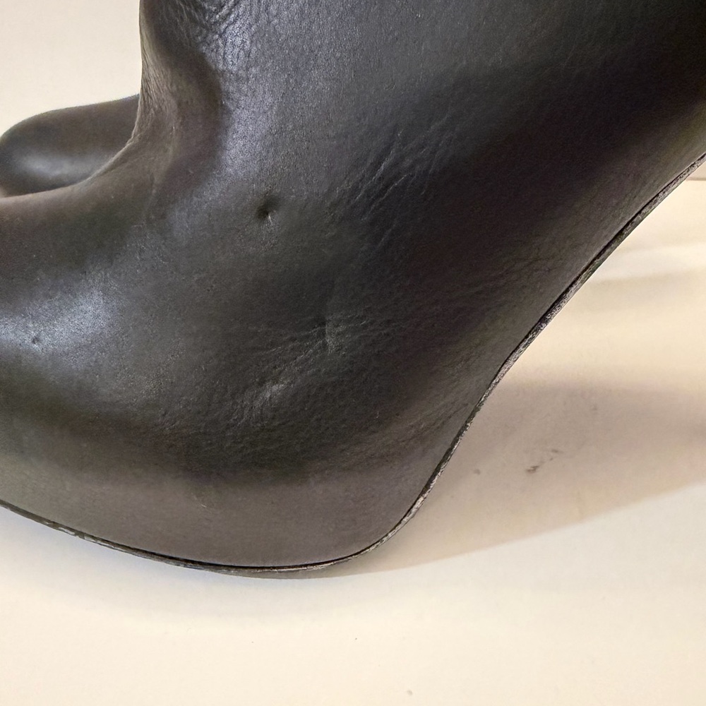 Stuart Weitzman Black Ankle Zip Platform Suede Stiletto Heel Booties Sz 8 - Picture 3 of 8
